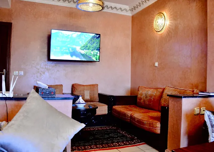 Stylish Moroccan Apartment Near Majorelle Garden, Wi-Fi, Free Airport Shuttle